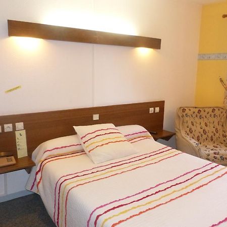 Hotel du Donjon Champlitte-et-le-Prélot Extérieur photo