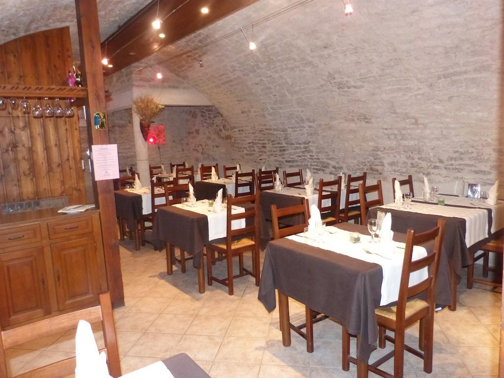 Hotel du Donjon Champlitte-et-le-Prélot Extérieur photo