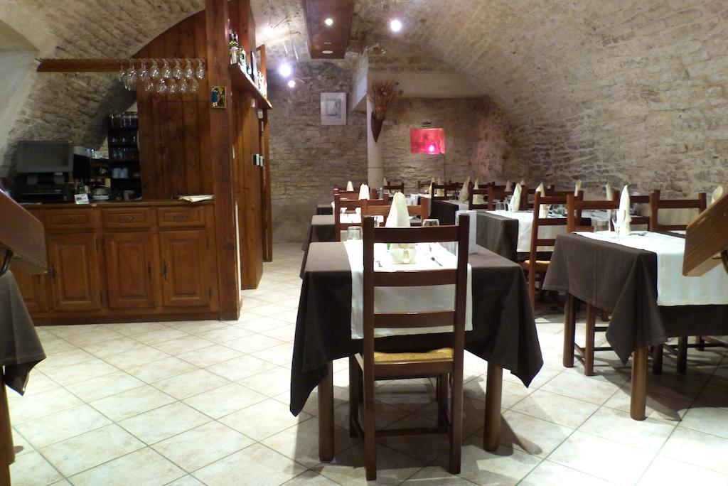 Hotel du Donjon Champlitte-et-le-Prélot Extérieur photo