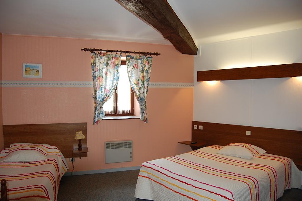 Hotel du Donjon Champlitte-et-le-Prélot Extérieur photo